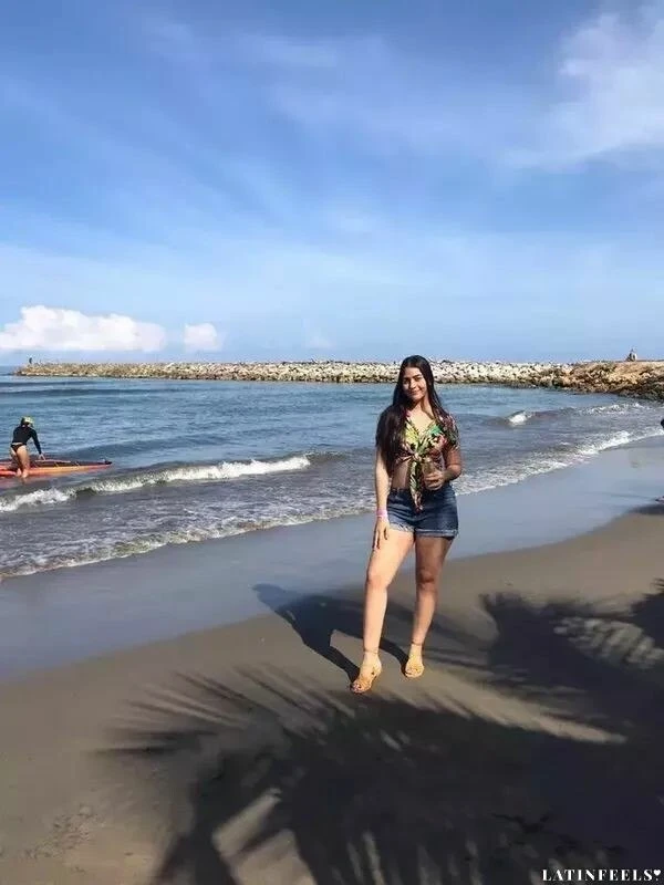 Maria Alejandra Profile image 1