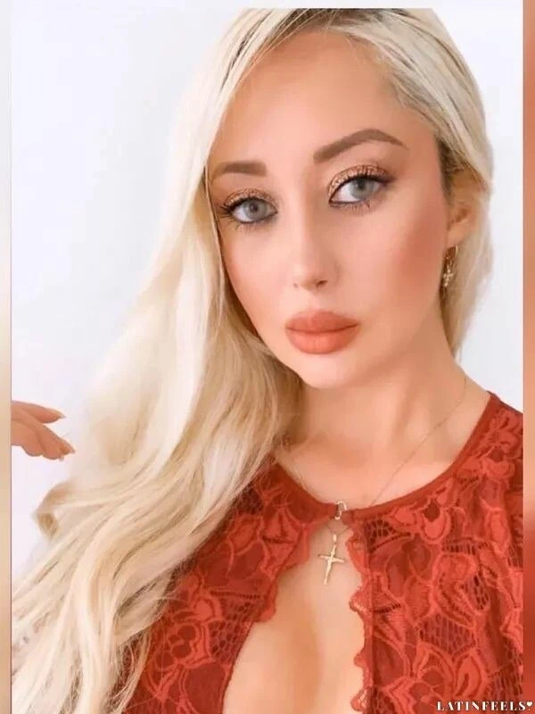 Silvia Profile image 4