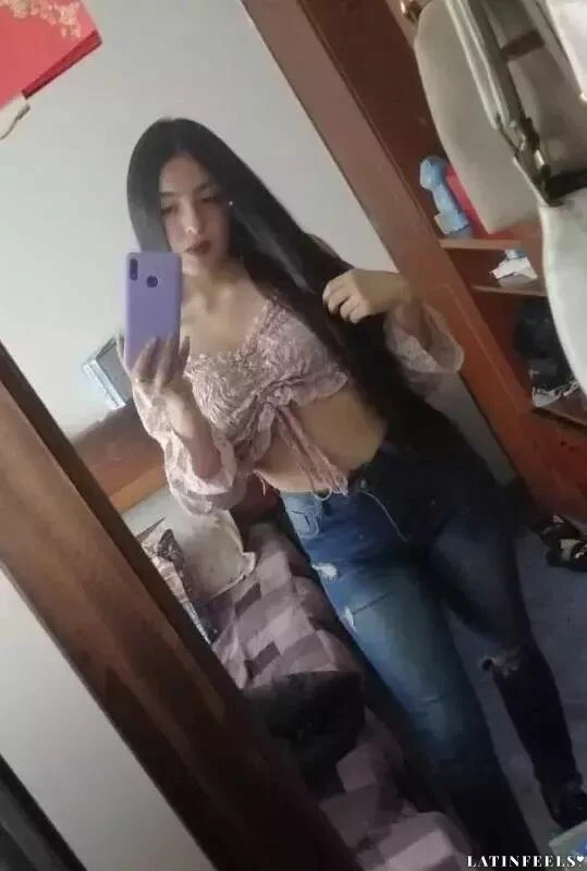 Manuela Profile image 3